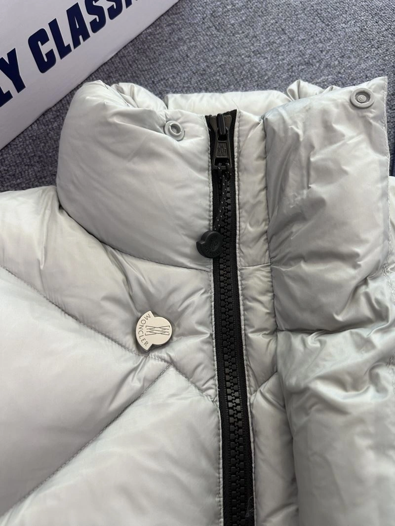 RelaxedFit Moncler Down Jackets 144442