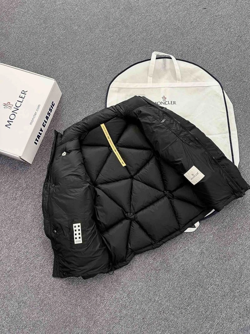 Moncler Down Jackets Neat 144427