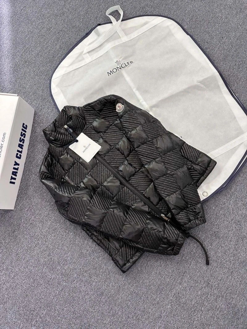 Moncler Down Jackets WaterResistant 144422