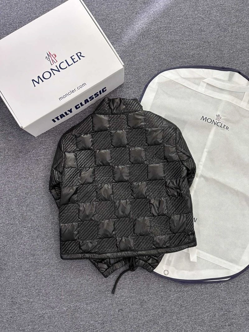 Moncler Down Jackets WaterResistant 144422