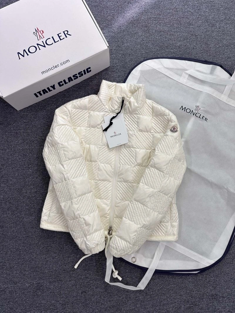 Moncler Down Jackets Bold 144424