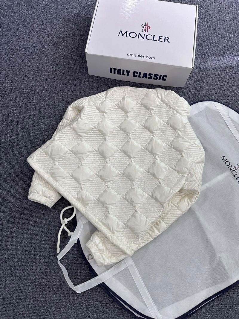 Moncler Down Jackets Bold 144424