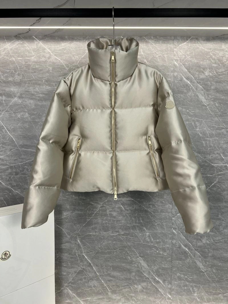 Moncler Down Jackets ComfortFit 144110