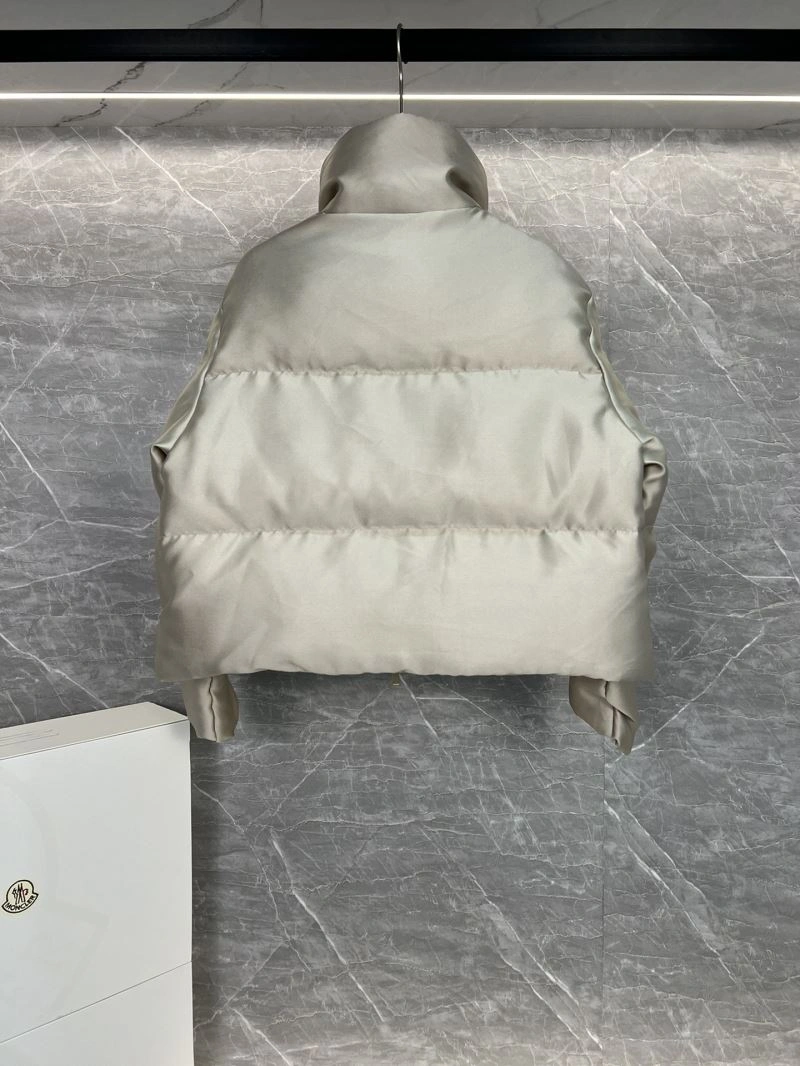 Moncler Down Jackets ComfortFit 144110