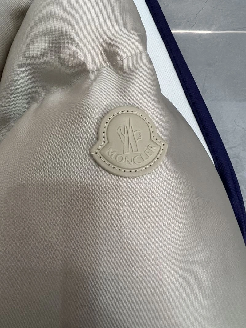 Moncler Down Jackets Practical 144108