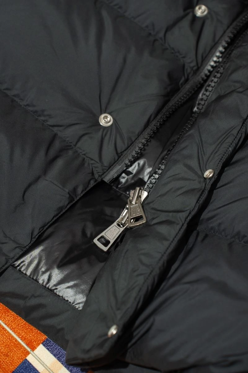 EasyCare Moncler Down Jackets 144107