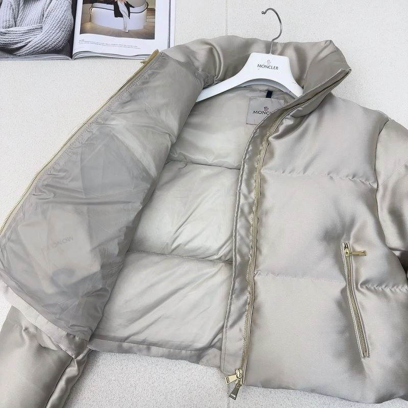 Affordable Moncler Down Jackets 144102