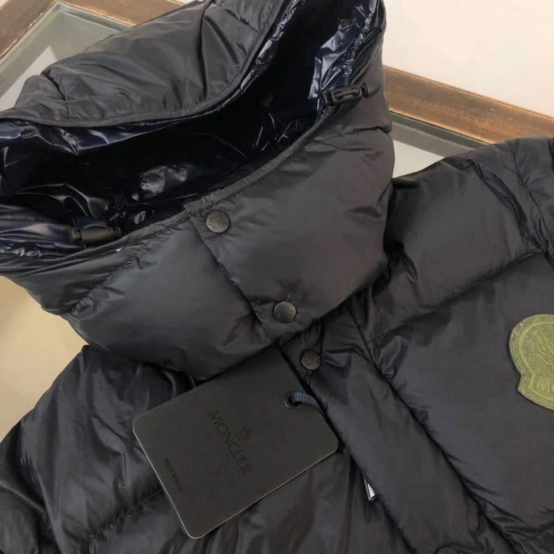 Moncler Down Jackets Breathable 144091