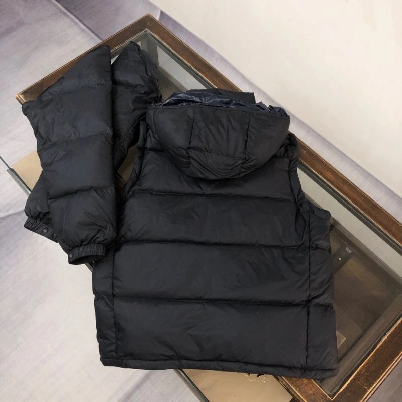 Moncler Down Jackets Breathable 144091