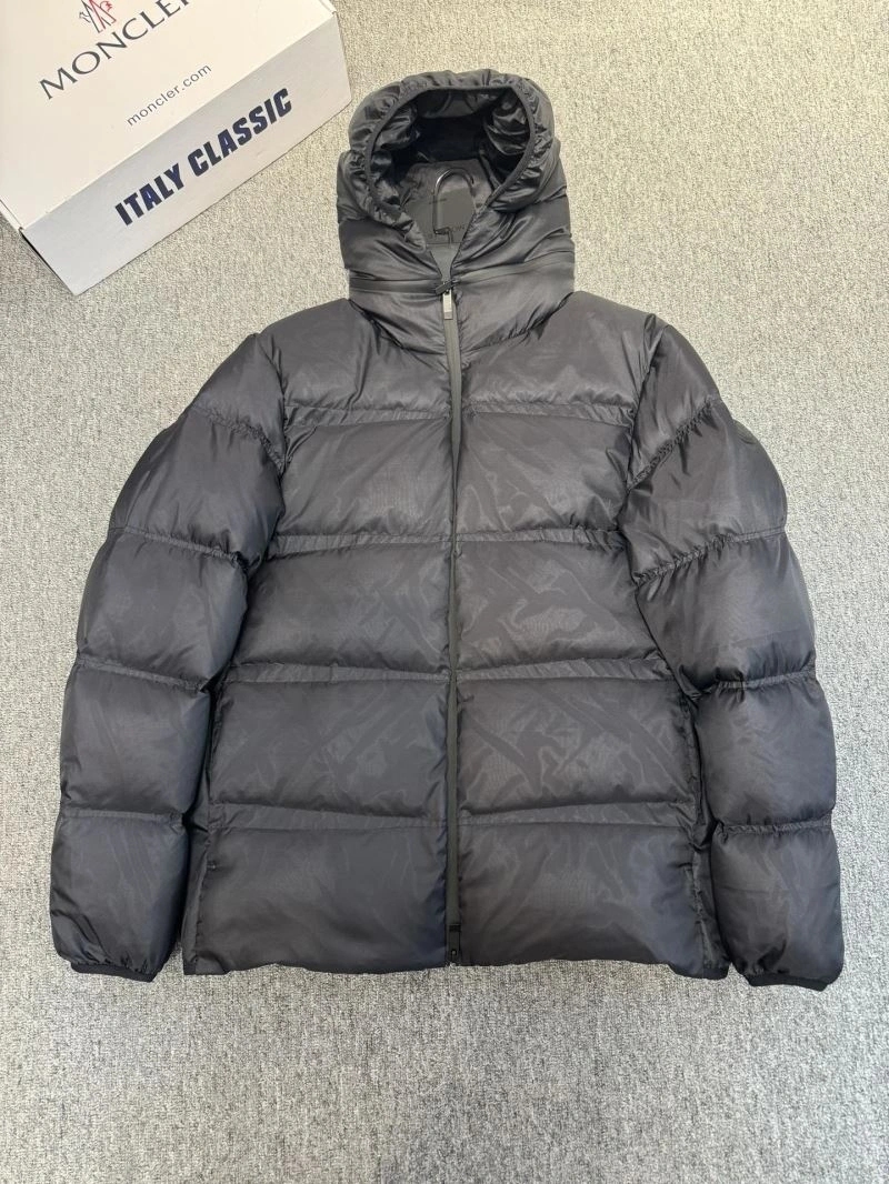 Fashionable Moncler Down Jackets 144088