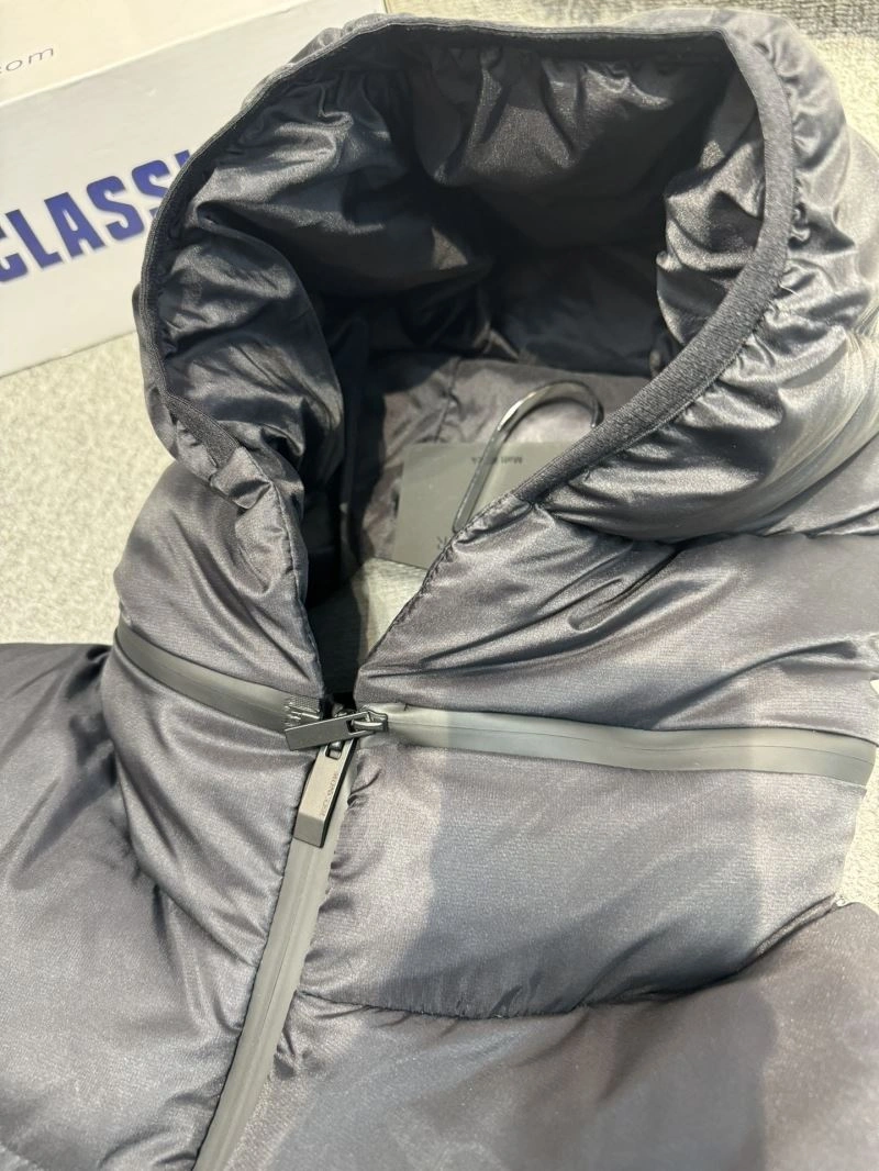 Fashionable Moncler Down Jackets 144088