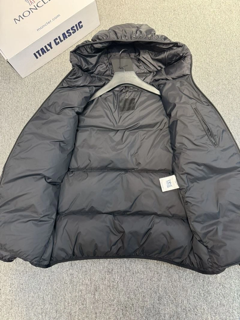 Fashionable Moncler Down Jackets 144088