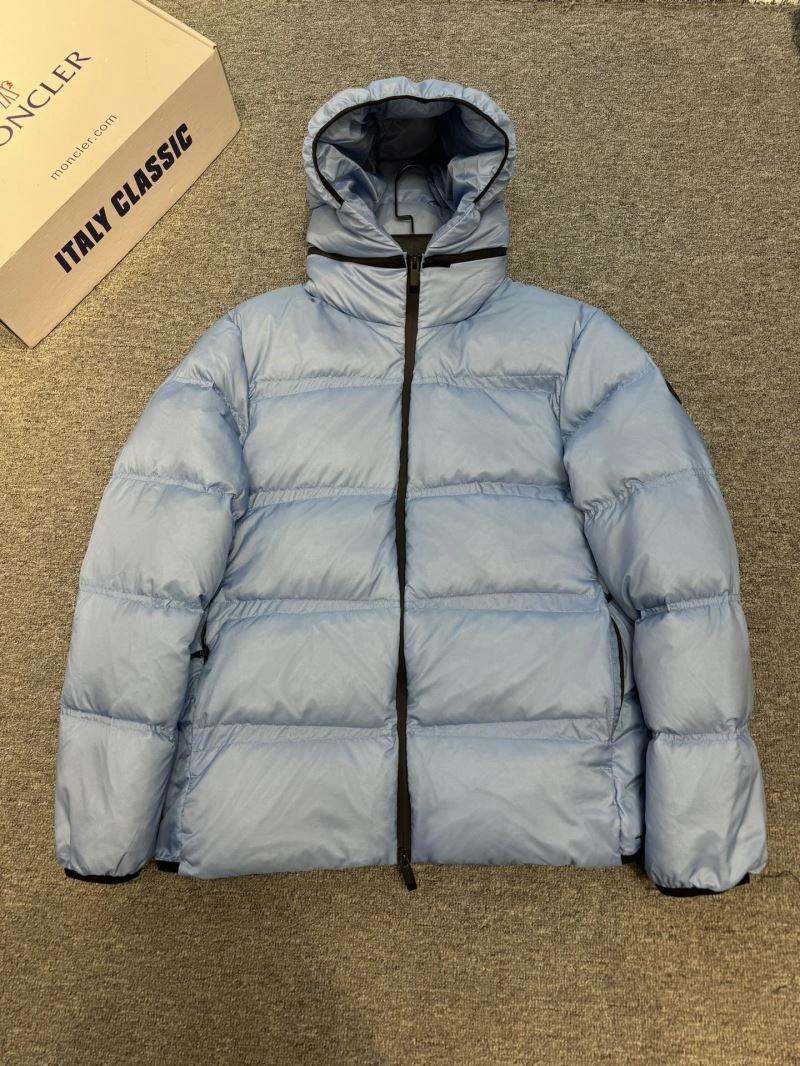 Moncler Down Jackets Sleek 144106