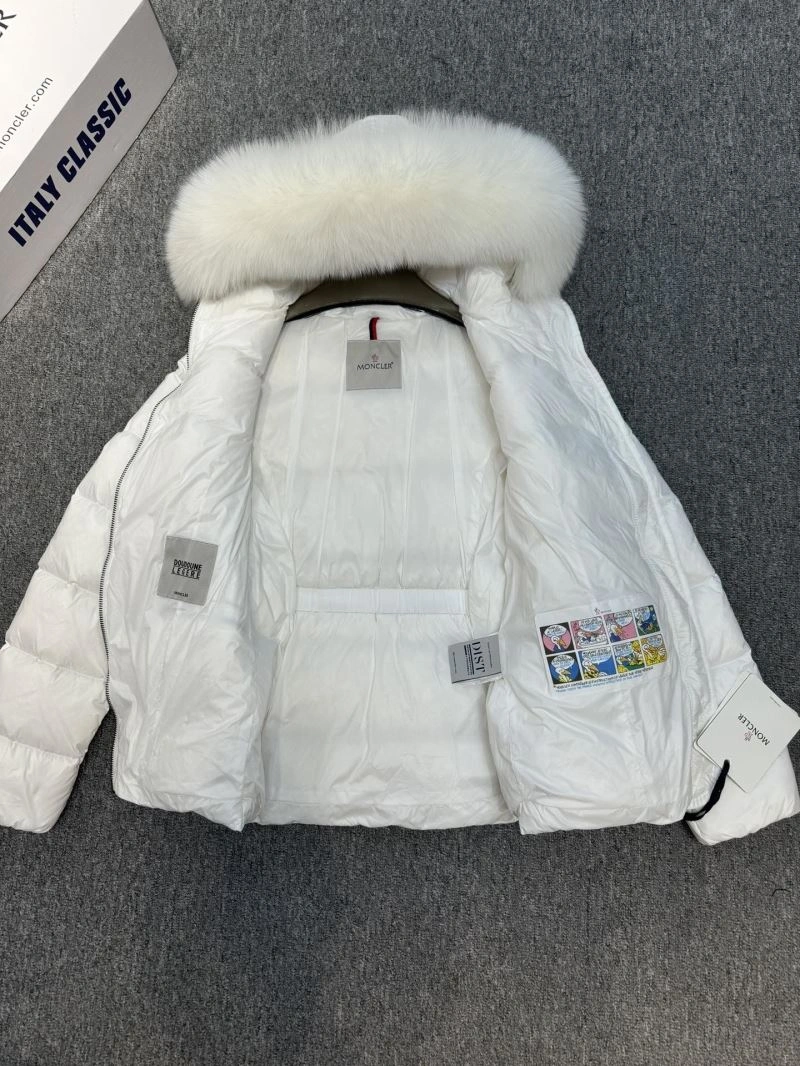 Moncler Down Jackets Sporty 144078