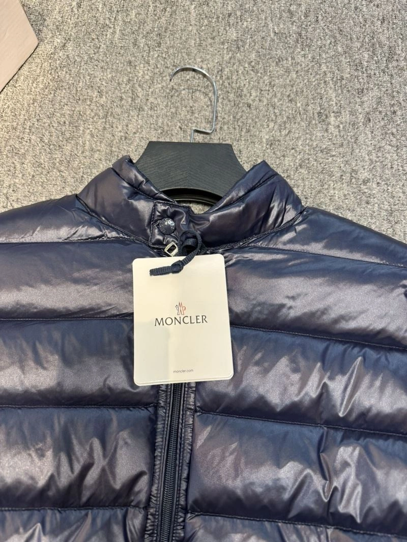 Unisex Moncler Down Jackets 144080