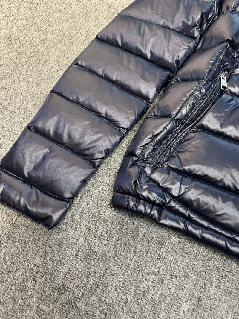 Unisex Moncler Down Jackets 144080