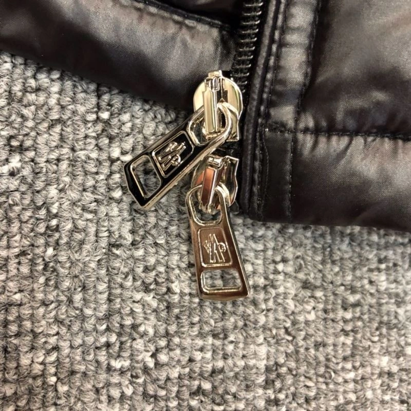 TravelReady Moncler Down Jackets 144081