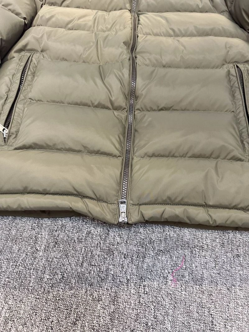 Supportive Moncler Down Jackets 144072