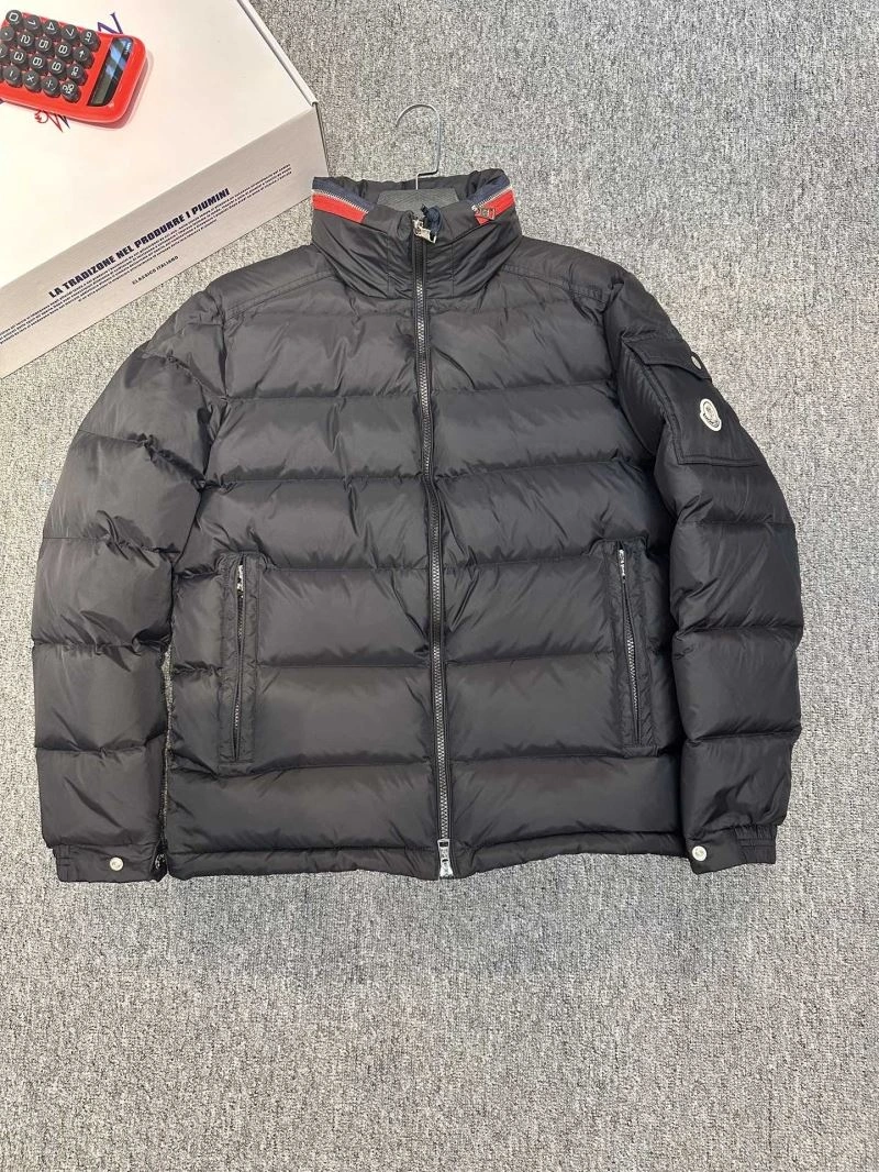 Moncler Down Jackets AllSeason 144082