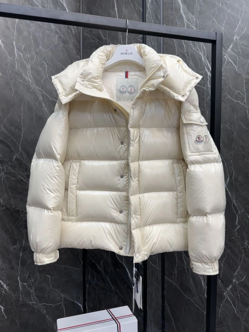 TravelReady Moncler Down Jackets 144058