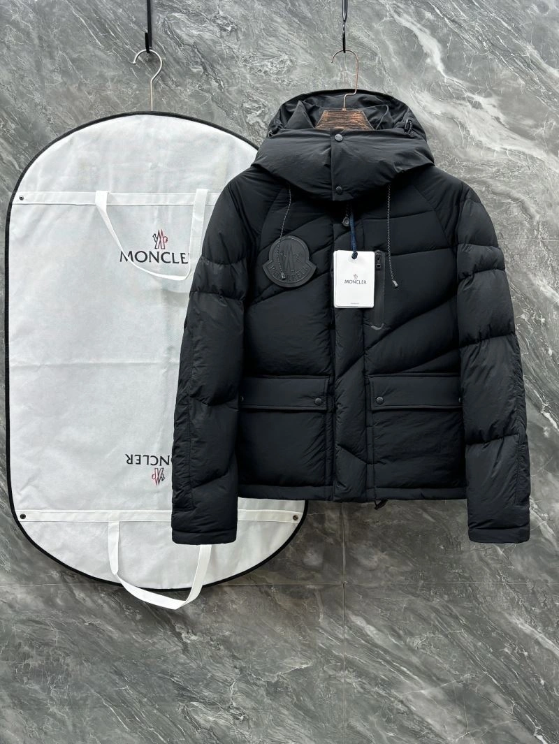 Moncler Down Jackets Chic 144065