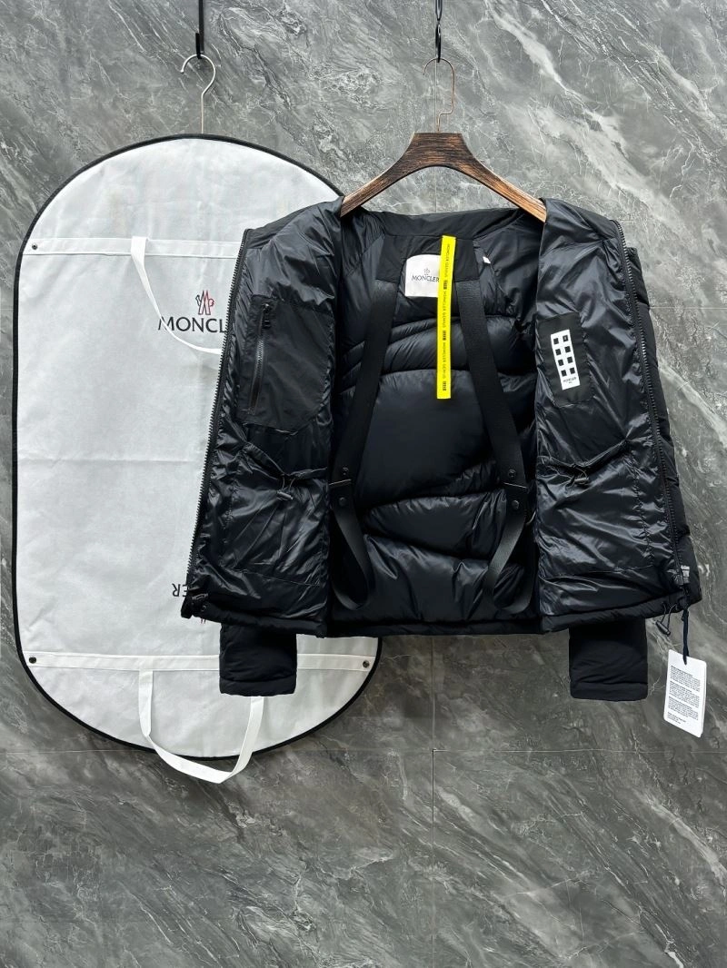 Moncler Down Jackets Chic 144065