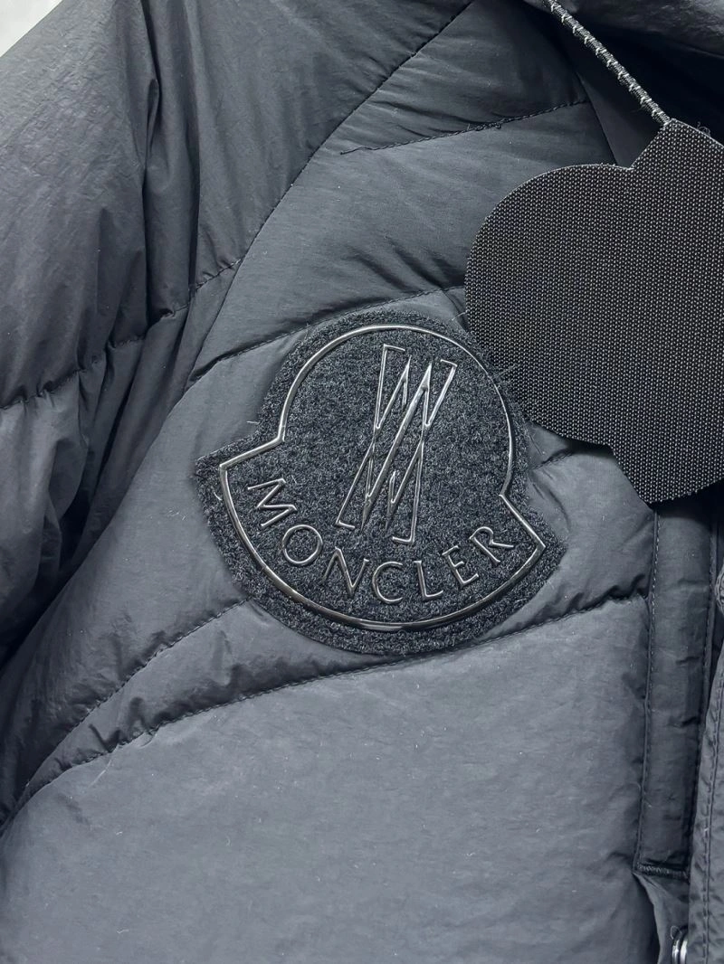 Moncler Down Jackets Chic 144065