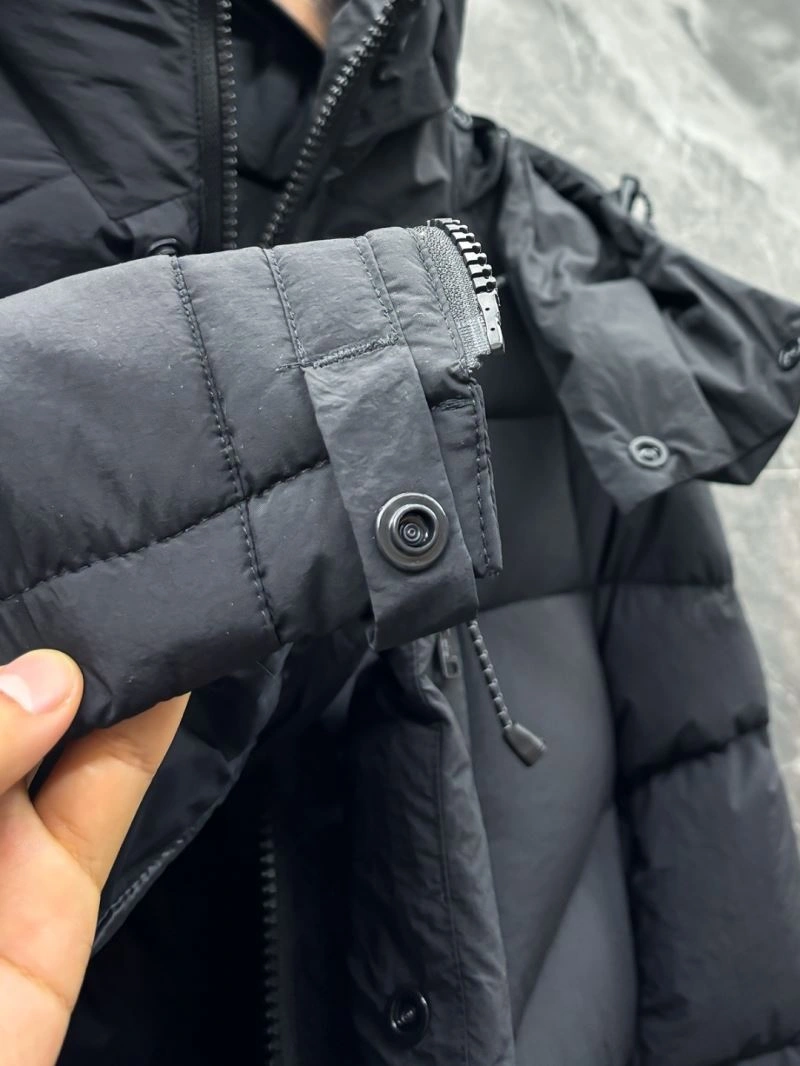 Moncler Down Jackets Chic 144065
