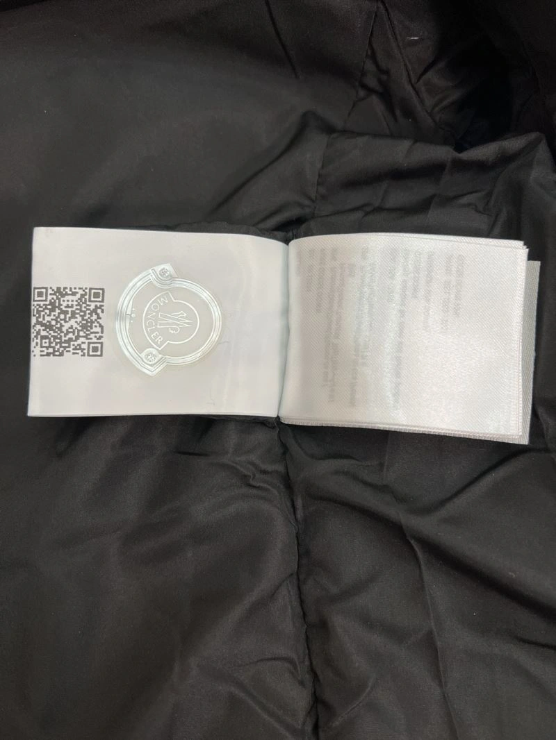 Moncler Down Jackets Classic 144066