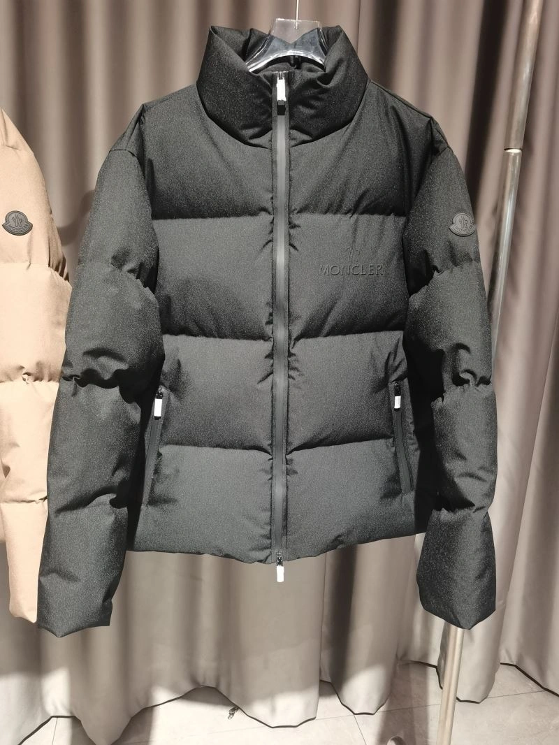 Moncler Down Jackets Durable 144064