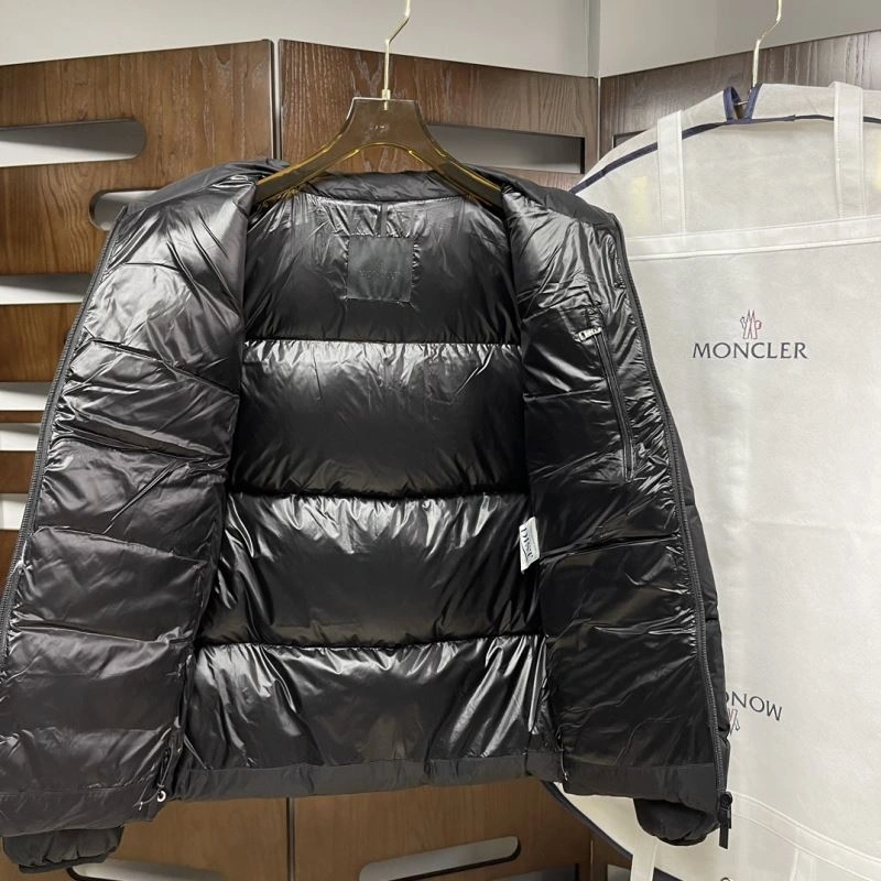 Moncler Down Jackets Durable 144060