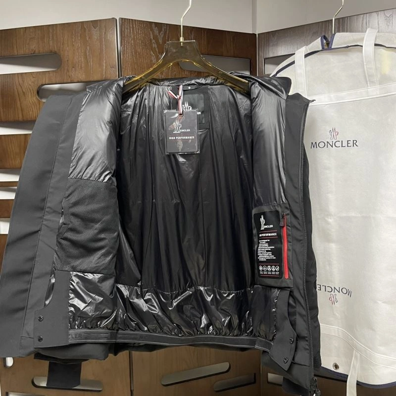 Chic Moncler Down Jackets 144047