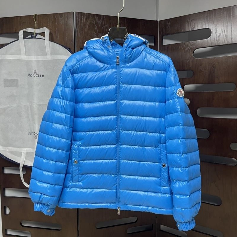Moncler Down Jackets Bright 144044
