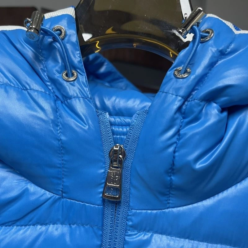 Moncler Down Jackets Bright 144044