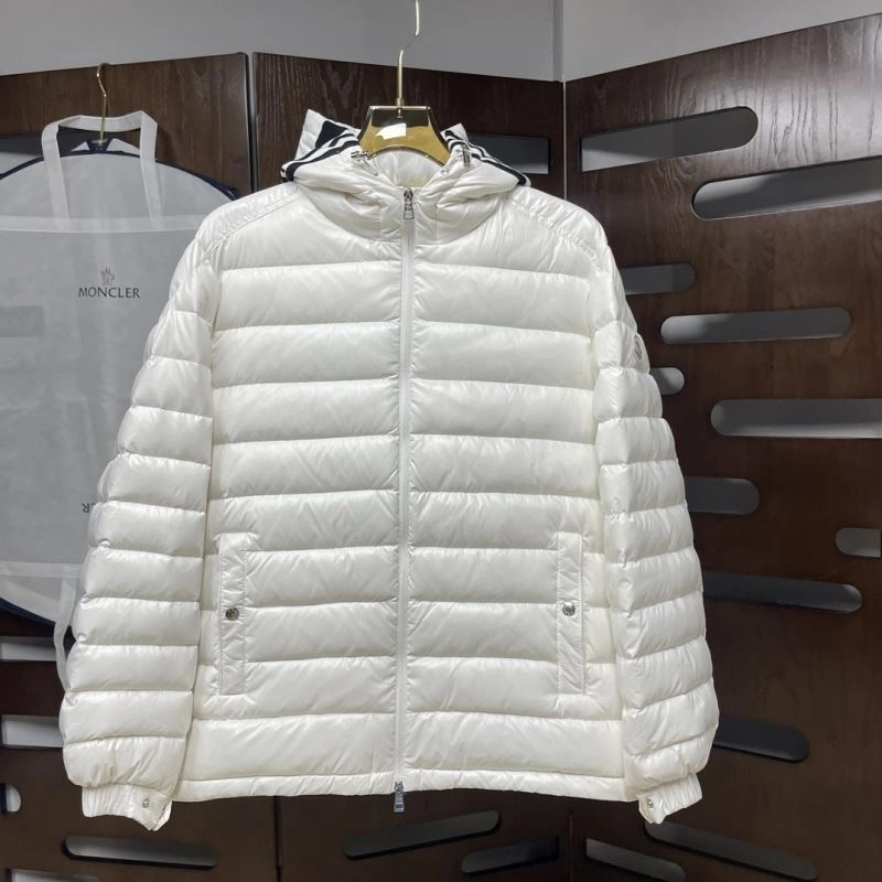 WaterResistant Moncler Down Jackets 144043