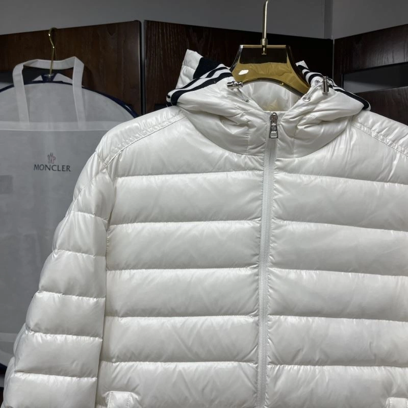 WaterResistant Moncler Down Jackets 144043