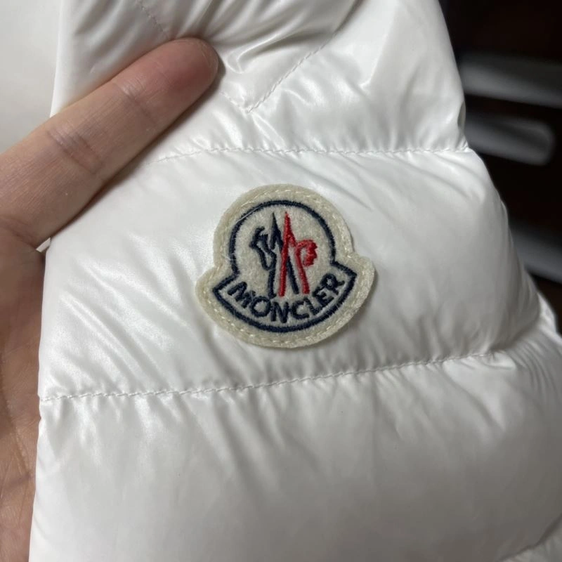 WaterResistant Moncler Down Jackets 144043