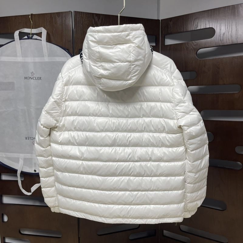 WaterResistant Moncler Down Jackets 144043