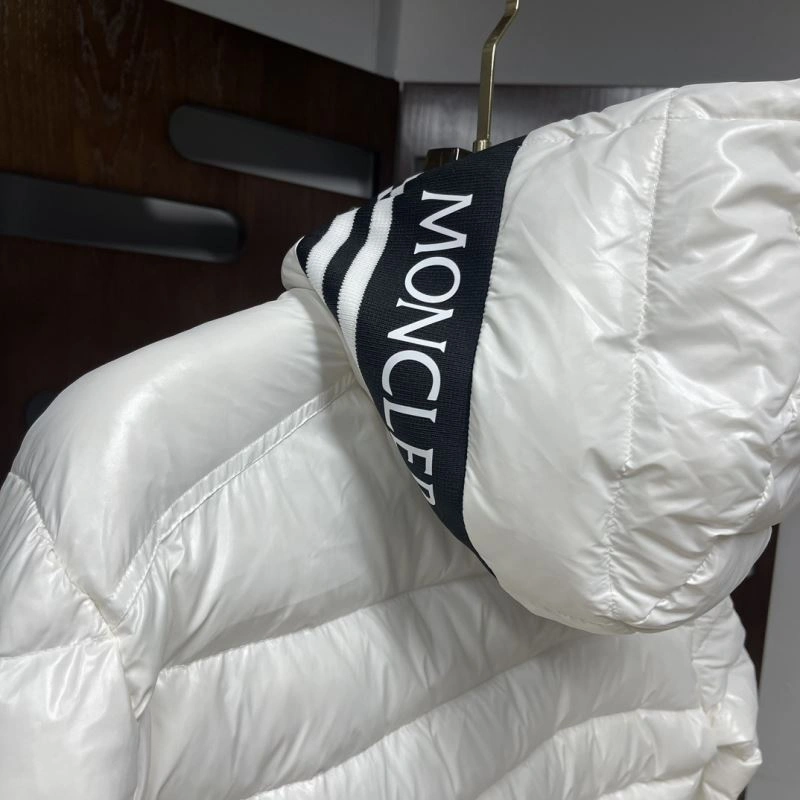 WaterResistant Moncler Down Jackets 144043