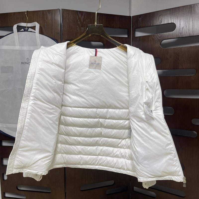 WaterResistant Moncler Down Jackets 144043