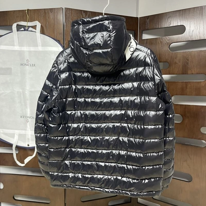 Lightweight Moncler Down Jackets 144042