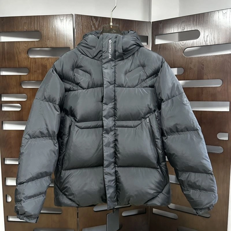 Moncler Down Jackets Cozy 144038
