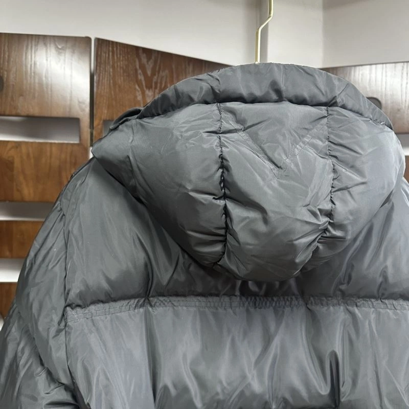 Moncler Down Jackets Cozy 144038