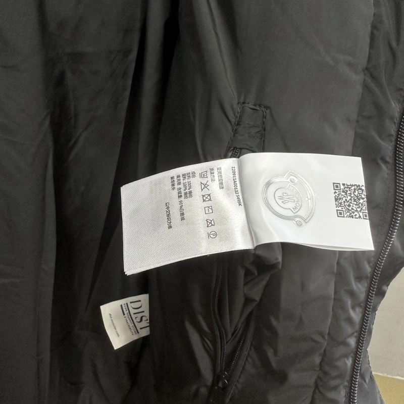 Moncler Down Jackets Cozy 144038