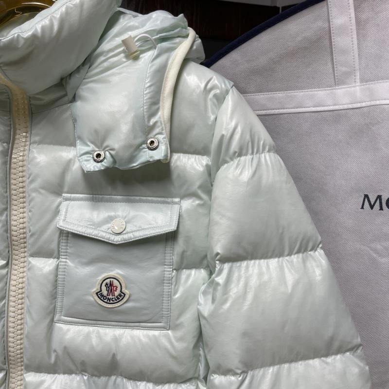 Moncler Down Jackets Sporty 144037