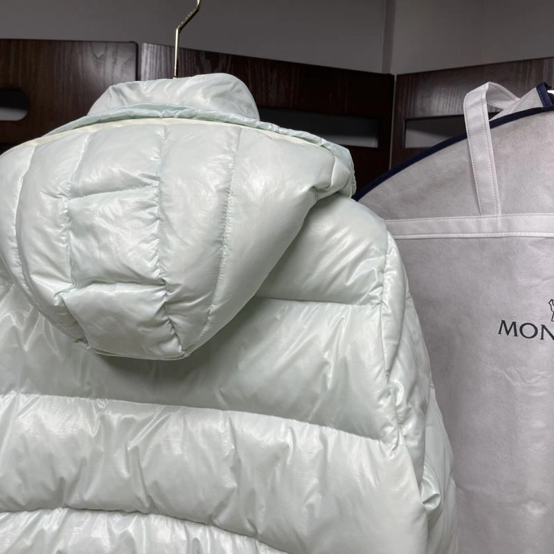Moncler Down Jackets Sporty 144037