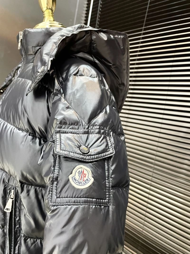 Moncler Down Jackets Versatile 144027