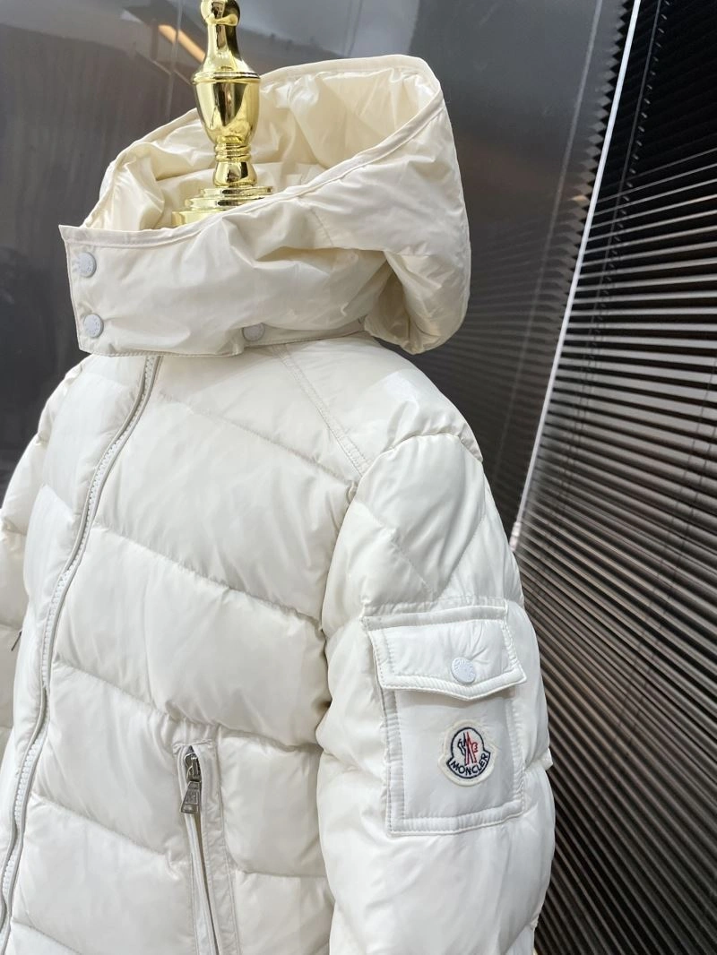 Moncler Down Jackets NewStyle 144032