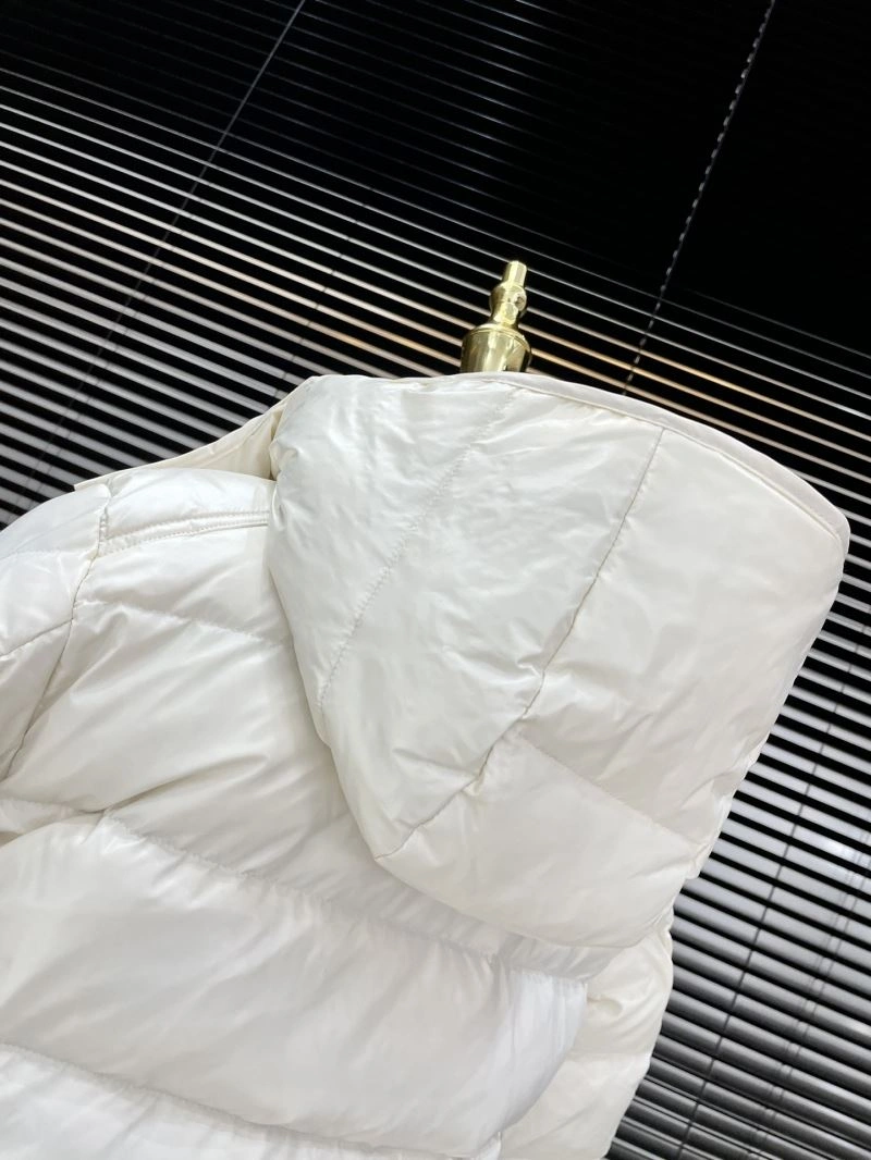 Moncler Down Jackets NewStyle 144032