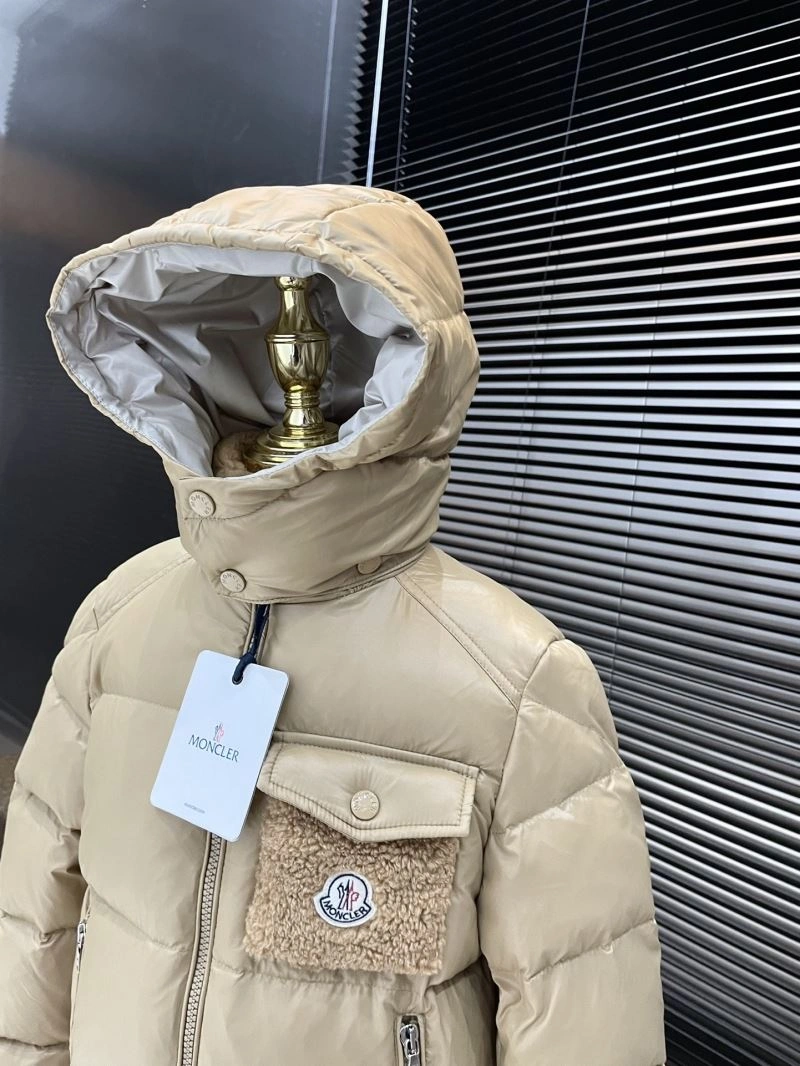 Moncler Down Jackets Durable 144018